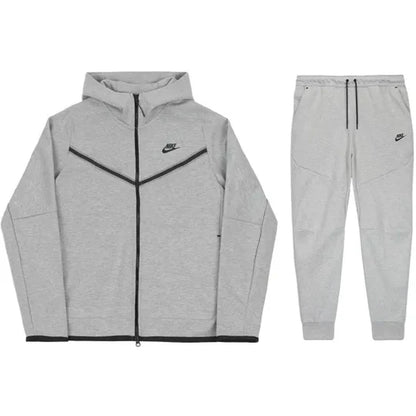 Nike Tech Essentials -Track Suit